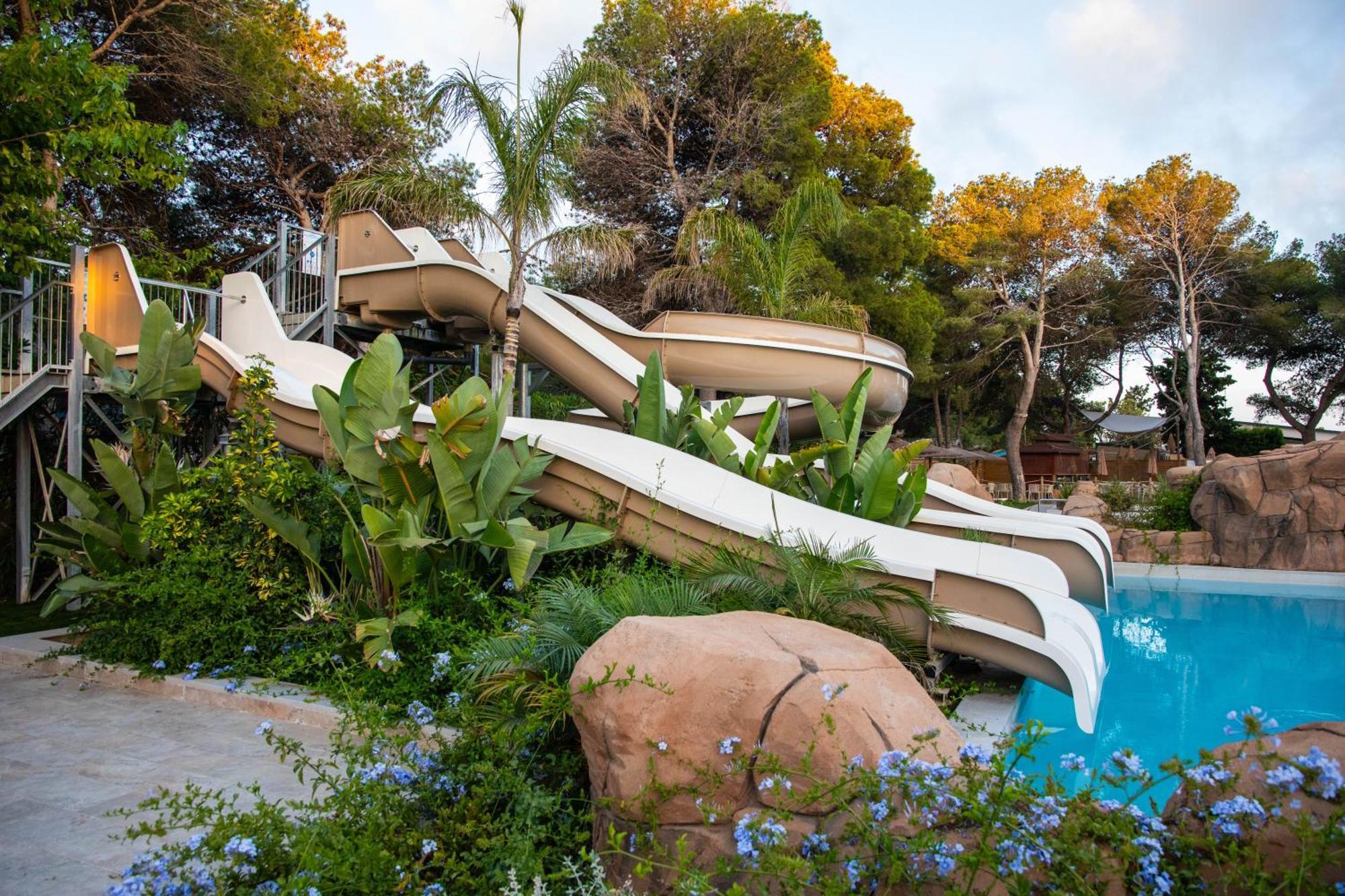 Holacamp Sitges Fun Hotel Exterior photo